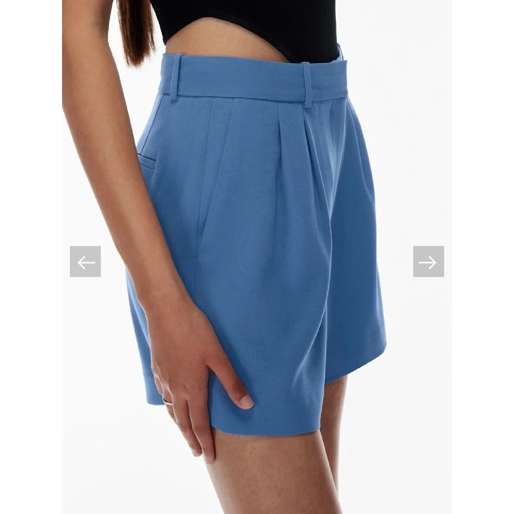 Aritzia classic staple